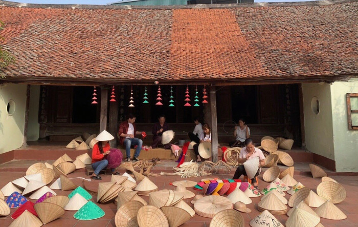 Hanoi to Chuong Conical Hat Village Tour
